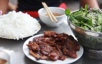 Ghé quán bún chả 20 năm tuổi ở Bắc Giang