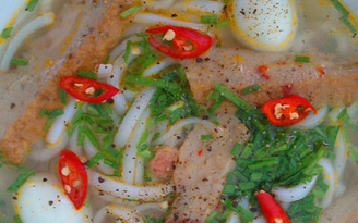 Bánh canh từ… xứ lạ
