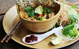 Nấu mì Quảng gà chuẩn ngon đúng vị
