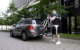 Mercedes-Benz bán... xe đạp