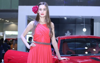 Người đẹp ngoại quốc khoe sắc tại Vietnam Motor Show 2014