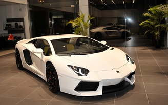 ‘Soi’ chi tiết siêu xe Aventador chính hãng đầu tiên tại Việt Nam