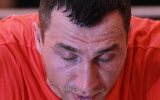 Wladimir Klitschko hủy cuộc đấu với Jean-Marc Mormeck