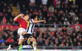 Chia điểm tại Olimpico, Juve lấy lại ngôi đầu