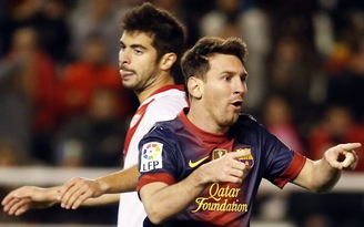 Messi vượt mốc 300 bàn, Barca có chiến thắng 5 sao