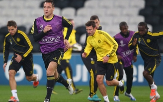 Bị phản đối, Terry vẫn là đội trưởng Chelsea