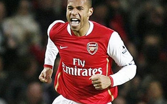 Henry tái xuất ở Arsenal