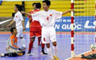 Futsal VN đứng đầu bảng B