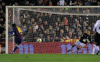 Messi sút hỏng phạt đền, Barca vẫn giành lợi thế