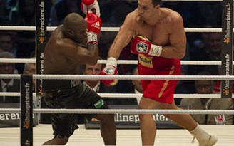 Klitschko giành trận thắng knock-out thứ 50