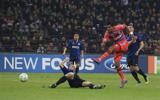 Inter bị loại, Bayern "tàn sát" Basel