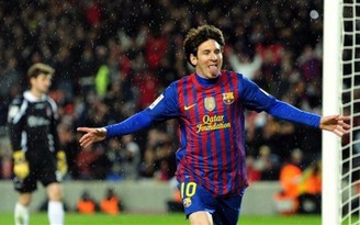 Messi lại lập kỷ lục, Barca chỉ còn kém Real 5 điểm