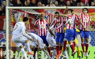 Ronaldo lập hat-trick trong trận derby thành Madrid