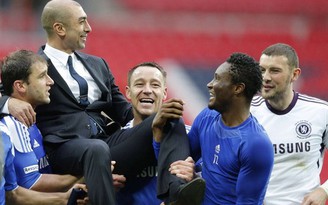 Chelsea bỏ ngỏ tương lai của Di Matteo, tiếp tục đàm phán với Drogba