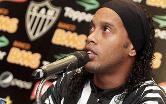 Ronaldinho tìm được bến đỗ mới