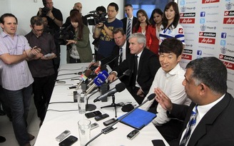 Park Ji-sung chính thức sang Queen Park Rangers