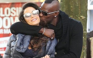 Raffaella Fico sẵn sàng đi cùng Balotelli thử ADN