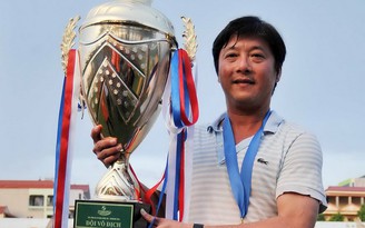 Lê Huỳnh Đức đoạt danh hiệu HLV xuất sắc nhất V-League 2012