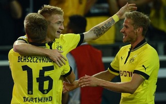 Đương kim vô địch Dortmund ra quân suôn sẻ