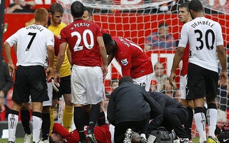 Rooney nghỉ thi đấu 1 tháng vì chấn thương