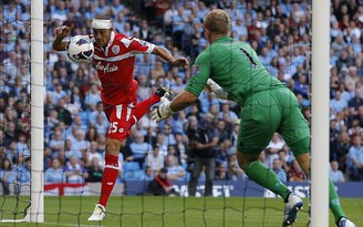 Man City - QPR 3-1: Mancini vẫn chưa hết chuyện phải lo