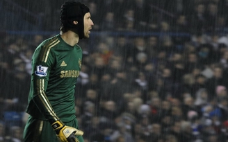 Thủ thành Petr Cech có thể vắng mặt trận Chelsea gặp Arsenal