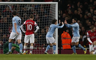 "Pháo thủ" Arsenal thất thủ ngay trên sân nhà