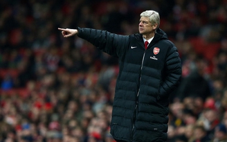 HLV Wenger nổi giận với cầu thủ Arsenal