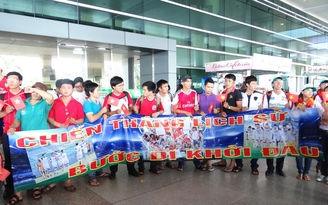 Tuyển U.19 Việt Nam tưng bừng ngày trở về