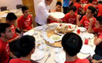U.19 Việt Nam ăn ngon và tập vui