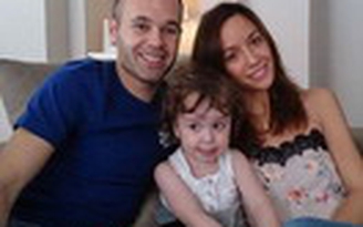 Andres Iniesta đón niềm vui kép