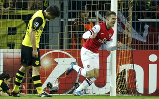 Ramsey tỏa sáng, Arsenal hạ Dortmund tại Signal Iduna Park