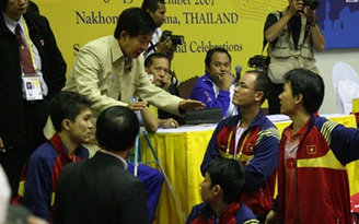 Xì căng đan SEA Games - Kỳ 9: Không thay trọng tài, không đấu !