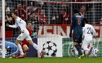 Man City làm bẽ mặt Hùm xám