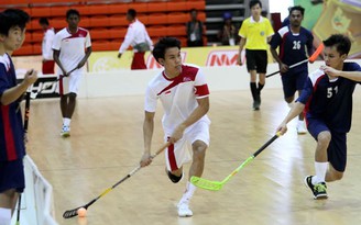 Dọc đường SEA Games - Kỳ 3: Floorball, cũ người mới... ta