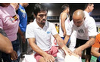 Pacquiao vay tiền cứu trợ nạn nhân bão lũ
