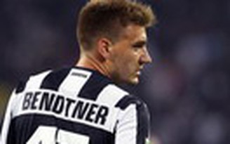 Say rượu lái xe, Bendtner trả giá đắt