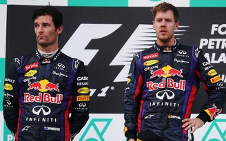 Vettel giành chiến thắng trong cuộc đua kỳ lạ ở Malaysia