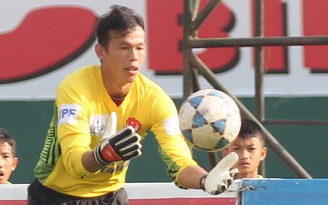 AFC Cup 2013: Tấn Trường nén đau xung trận