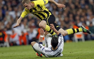 Real Madrid 2-0 Dortmund: Hồi sinh muộn!