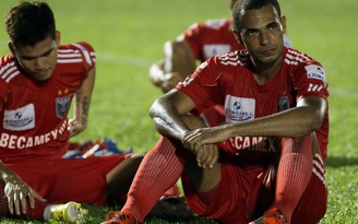 Vòng 11 V-League 2013: Bình Dương gục ngã trên sân nhà