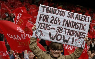 Old Trafford tri ân Sir Alex Ferguson