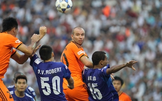 Vòng 12 V-League 2013: Xuất sắc tướng già Lê Thụy Hải