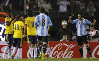 Argentina giữ ngôi đầu Nam Mỹ sau trận hòa Colombia