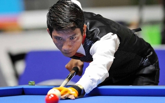 Billiards cầm vàng lại để vàng rơi