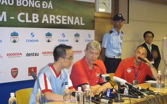 Ông Wenger nhận xét VN chơi tốt hơn Indonesia