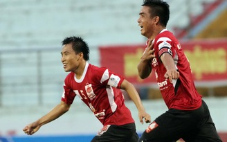 Vòng áp chót V-League 2013: Chờ ĐTLA cản bước Hà Nội T&T