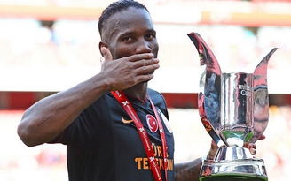 Arsenal mất cúp Emirates vào tay Galatasaray