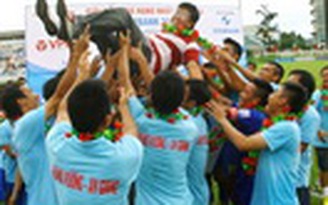Hùng Vương An Giang được thưởng tiền tỉ cho suất thăng hạng V-League