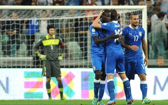 Tuyển Ý và Hà Lan giành vé dự World Cup 2014